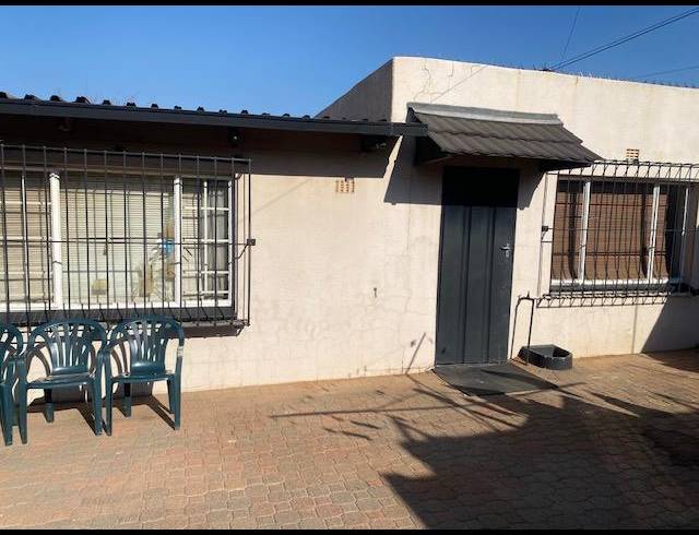 4 BEDROOM HOUSE FOR SALE IN PRIMROSE